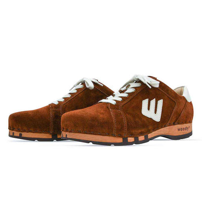 Herren Clogs Sneaker Wayne Hazelnut Herrenclog Sneaker. wayne, sneakers clogs herren mit biegsamer nachhaltiger holzsohle, der bestseller, farbe: hazelnut (braun), holzclogs woody, woody schuhe, woody shoes, handgemachte holzschuhe aus österreich, kärnten