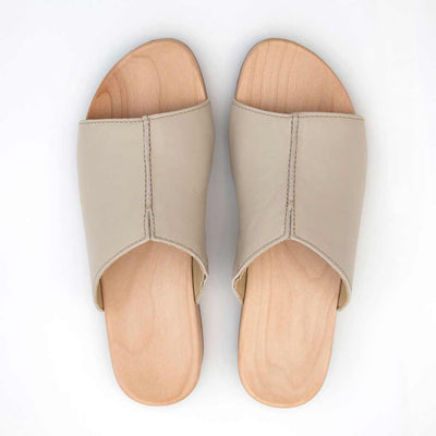 anja-farbe: creme_clogs pantoletten damen mit biegsamer nachhaltiger weidenholzsohle, holzclogs woody, woody schuhe, woody shoes, handgemachte holzschuhe aus österreich, kärnten