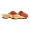 anna-farbe: rosso alias rot, damen clog pantolette mit biegsamer nachhaltiger weidenholzsohle, holzclogs woody, woody schuhe, woody shoes, handgemachte holzschuhe aus österreich, kärnten