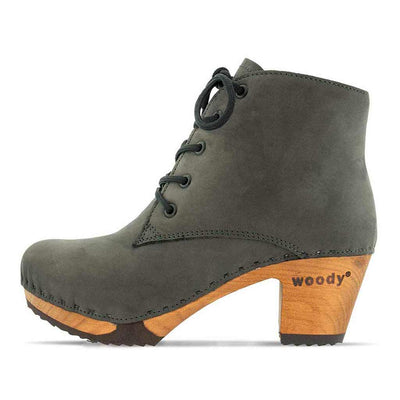 anne, clog ankle boot damen mit biegsamer nachhaltiger holzsohle, farbe: grigio (grau) holzclogs woody, woody schuhe, woody shoes, handgemachte holzschuhe aus österreich, kärnten