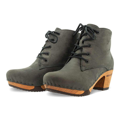 anne, clog ankle boot damen mit biegsamer nachhaltiger holzsohle, farbe: grigio (grau) holzclogs woody, woody schuhe, woody shoes, handgemachte holzschuhe aus österreich, kärnten