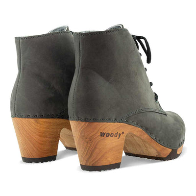 anne, clog ankle boot damen mit biegsamer nachhaltiger holzsohle, farbe: grigio (grau) holzclogs woody, woody schuhe, woody shoes, handgemachte holzschuhe aus österreich, kärnten