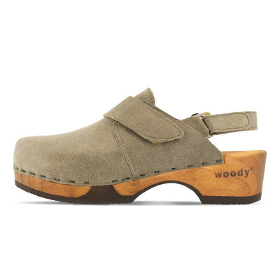 cornelia, farbe: sand_clogs damen, arbeitsschuh mit biegsamer nachhaltiger weidenholzsohle, holzclogs woody, woody schuhe, woody shoes, handgemachte holzschuhe aus österreich, kärnten