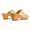 Elly Clogs Damen Pantolette von woody. elly, farbe: gold, clogs pantolette damen mit absatz mit biegsamer nachhaltiger weidenholzsohle, holzclogs woody, woody schuhe, woody shoes, handgemachte holzschuhe aus österreich, kärnten