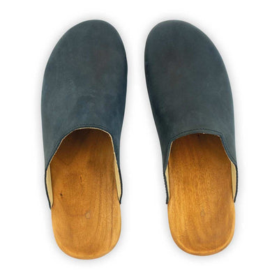 emma, farbe: avion (dunkelblau)_clogs damen mit biegsamer nachhaltiger weidenholzsohle, holzclogs woody, woody schuhe, woody shoes, handgemachte holzschuhe aus österreich, kärnten