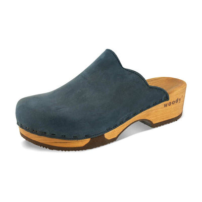 emma, farbe: avion (dunkelblau)_clogs damen mit biegsamer nachhaltiger weidenholzsohle, holzclogs woody, woody schuhe, woody shoes, handgemachte holzschuhe aus österreich, kärnten