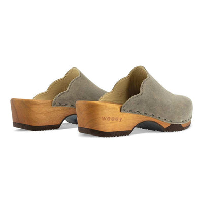 emma, farbe: sand_clogs damen mit biegsamer nachhaltiger weidenholzsohle, holzclogs woody, woody schuhe, woody shoes, handgemachte holzschuhe aus österreich, kärnten