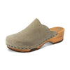 emma, farbe: sand_clogs damen mit biegsamer nachhaltiger weidenholzsohle, holzclogs woody, woody schuhe, woody shoes, handgemachte holzschuhe aus österreich, kärnten