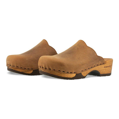 emma, farbe: tabacco alias braun_clogs damen mit biegsamer nachhaltiger weidenholzsohle, holzclogs woody, woody schuhe, woody shoes, handgemachte holzschuhe aus österreich, kärnten