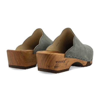 emma hoamatgfühl, farbe: jeans (grau)_clogs damen mit biegsamer nachhaltiger weidenholzsohle, holzclogs woody, woody schuhe, woody shoes, handgemachte holzschuhe aus österreich, kärnten