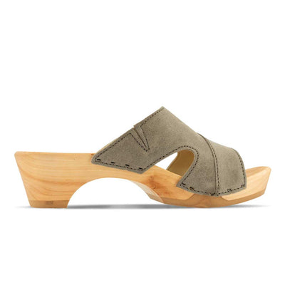 fiona-farbe: sand alias warm grey, pantoletten clogs damen mit biegsamer nachhaltiger Holzsohle,holzclogs woody, woody schuhe, woody shoes, handgemachte holzschuhe aus österreich, kärnten