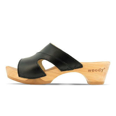 fiona-farbe: schwarz, pantoletten clogs damen mit biegsamer nachhaltiger Holzsohle,holzclogs woody, woody schuhe, woody shoes, handgemachte holzschuhe aus österreich, kärnten