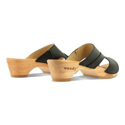 fiona-farbe: schwarz, pantoletten clogs damen mit biegsamer nachhaltiger Holzsohle,holzclogs woody, woody schuhe, woody shoes, handgemachte holzschuhe aus österreich, kärnten