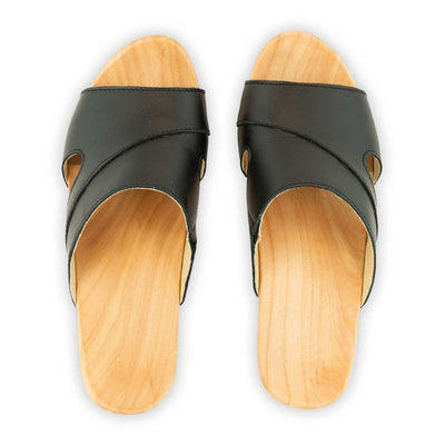 fiona-farbe: schwarz, pantoletten clogs damen mit biegsamer nachhaltiger Holzsohle,holzclogs woody, woody schuhe, woody shoes, handgemachte holzschuhe aus österreich, kärnten