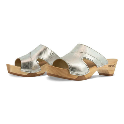 fiona-farbe: silber, pantoletten clogs damen mit biegsamer nachhaltiger Holzsohle,holzclogs woody, woody schuhe, woody shoes, handgemachte holzschuhe aus österreich, kärnten