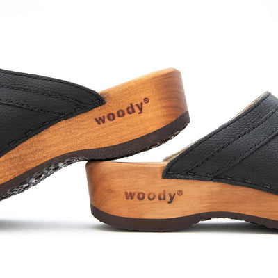 hanni, clogs damen mit biegsamer nachhaltiger holzsohle, farbe: cervo nero (schwarz), holzclogs woody, woody schuhe, woody shoes, handgemachte holzschuhe aus österreich, kärnten