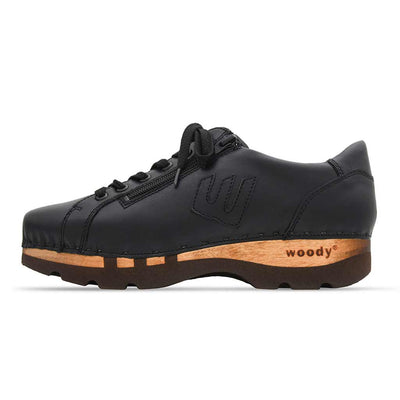 jack, clog sneakers für herren mit biegsamer nachhaltiger holzsohle, farbe: nero-schwar (nappa-glattleder), holzclogs woody, woody schuhe, woody shoes, handgemachte holzschuhe aus österreich, kärnten