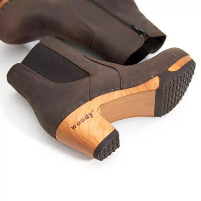 lara-farbe: caffe-braun_clog boots damen mit biegsamer nachhaltiger Weidenholzsohle-holzclogs woody, woody schuhe, woody shoes, handgemachte holzschuhe aus österreich, kärnten