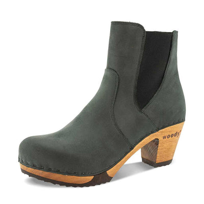 lara-farbe: grigio (dunkelgrau)_clog boots damen mit biegsamer nachhaltiger Weidenholzsohle-holzclogs woody, woody schuhe, woody shoes, handgemachte holzschuhe aus österreich, kärnten