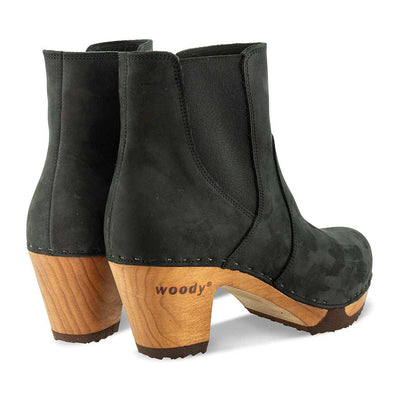 lara-farbe: nero (schwarz)_clog boots damen mit biegsamer nachhaltiger Weidenholzsohle-holzclogs woody, woody schuhe, woody shoes, handgemachte holzschuhe aus österreich, kärnten