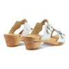 leonie, pantoletten clogs damen mit schnallen und biegsamer nachhaltiger holzsohle, farbe: weiss, holzclogs woody, woody schuhe, woody shoes, handgemachte holzschuhe aus österreich, kärnten