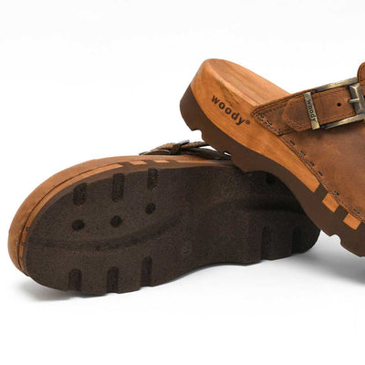 lukas kärnten, clogs herren mit stick und biegsamer nachhaltiger holzsohle, der bestseller, farbe: tabacco-braun, holzclogs woody, woody schuhe, woody shoes, handgemachte holzschuhe aus österreich, kärnten