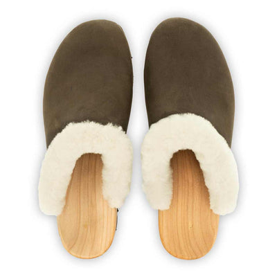 marie, gefütterter damen clog mit biegsamer nachhaltiger holzsohle, lammfellfutter und kragen, farbe: cioccolato (braun), holzclogs woody, woody schuhe, woody shoes, handgemachte holzschuhe aus österreich, kärnten