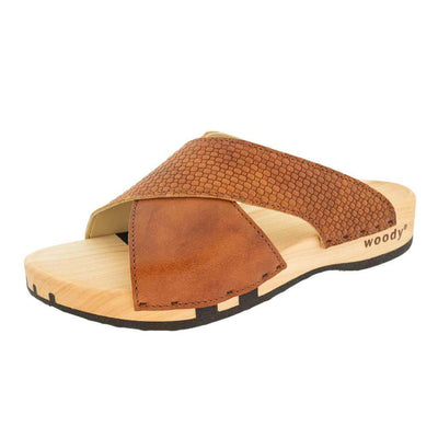 modell-mila-farbe: safor (braun)_clogs pantoletten damen mit biegsamer nachhaltiger weidenholzsohle, holzclogs woody, woody schuhe, woody shoes, handgemachte holzschuhe aus österreich, kärnten