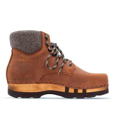 MORITZ-clog-boots-stiefel-herren-mit-biegsamer-nachhaltiger-holzsohle-farbe: tabacco-braun-holzclogs-woody-schuhe-woody shoes-handgemachte-holzschuhe-aus-österreich-kärnten