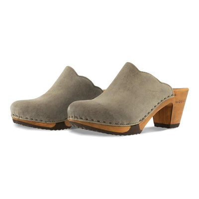 nina, clogs damen mit absatz und biegsamer nachhaltiger holzsohle, der bestseller, farbe: sand-warm_grey, holzclogs woody, woody schuhe, woody shoes, handgemachte holzschuhe aus österreich, kärnten