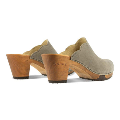 nina, clogs damen mit absatz und biegsamer nachhaltiger holzsohle, der bestseller, farbe: sand-warm_grey, holzclogs woody, woody schuhe, woody shoes, handgemachte holzschuhe aus österreich, kärnten