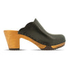 nina, clogs damen mit absatz und biegsamer nachhaltiger holzsohle, der bestseller, holzclogs woody, woody schuhe, woody shoes, handgemachte holzschuhe aus österreich, kärnten, farbe: schwarz, glattleder