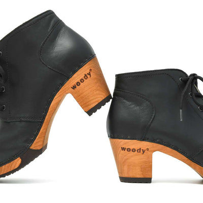 nora Stiefelette woddy Schuhe. Damen Stiefeletten kaufen, clog boots damen stiefel mit biegsamer nachhaltiger holzsohle. Damenclogs, Damen Clogs - Clogs Damen. Holzschuhe für Damen, Damen Clogs, Holzclogs, Damen Pantoletten mit Holzsohle. Holz Schuhe, Clog, Farbe: Nero Glattleder (schwarz)