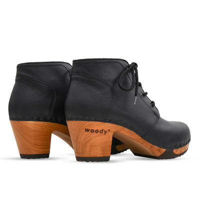 nora Stiefelette woddy Schuhe. Damen Stiefeletten kaufen, clog boots damen stiefel mit biegsamer nachhaltiger holzsohle. Damenclogs, Damen Clogs - Clogs Damen. Holzschuhe für Damen, Damen Clogs, Holzclogs, Damen Pantoletten mit Holzsohle. Holz Schuhe, Clog, Farbe: Nero Glattleder (schwarz)