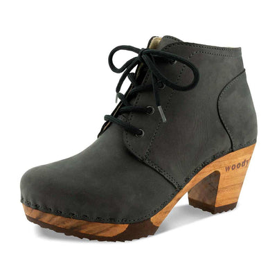 nora Stiefelette woddy Schuhe. Damen Stiefeletten kaufen, clog boots damen stiefel mit biegsamer nachhaltiger holzsohle. Damenclogs, Damen Clogs - Clogs Damen. Holzschuhe für Damen, Damen Clogs, Holzclogs, Damen Pantoletten mit Holzsohle. Holz Schuhe, Clog, Farbe: nero (nabuk schwarz)