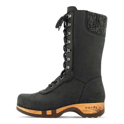 Ramona von woody Schuhe. Damen Stiefel mit hohem Schaft bestellen. Holzclog Stiefel. Holzstiefel. Stiefel für Damen handgemacht. Handgemachte Stiefel kaufen., farbe: nero (schwarz)Ramona von woody Schuhe. Damen Stiefel mit hohem Schaft bestellen. Holzclog Stiefel. Holzstiefel. Stiefel für Damen handgemacht. Handgemachte Stiefel kaufen., farbe: nero (schwarz)