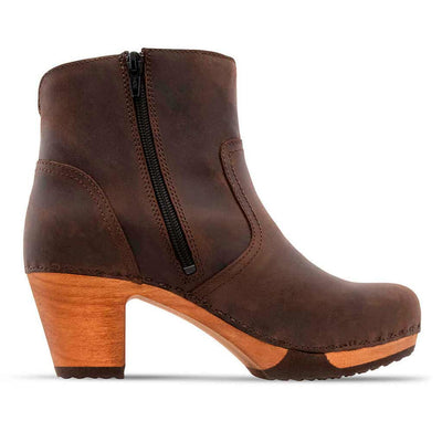 clogs damen tanja woody holzschuhe. ankle boots gefüttert, damenstiefel, stiefel, damenclogs mit flexibler, biegsamer holzsohle. damen clogs mit fussbett. ankleboots holz schuhe, holzclog, holzschuhe kaufen, farbe: caffe