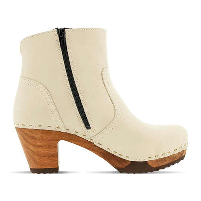 clogs damen tanja woody holzschuhe. tanya ankle boots gefüttert, damenstiefel, stiefel, damenclogs mit flexibler, biegsamer holzsohle. holzclogs, clogs damen knöchel stiefel, damen clogs mit fussbett. ankleboots holz schuhe, holzclog, holzschuhe kaufen, farbe: creme