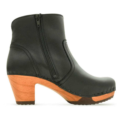 Stiefelette Damen Tara woody Schuhe. Damen Stiefelette mit Absatz. Clog mit Kalbslederfutter als Damenstiefel. Damenclogs, Damen Clogs - Clogs Damen. Holzschuhe für Damen, Damen Clogs, Holzclogs, Damen Pantoletten mit Holzsohle. Farbe: schwarz