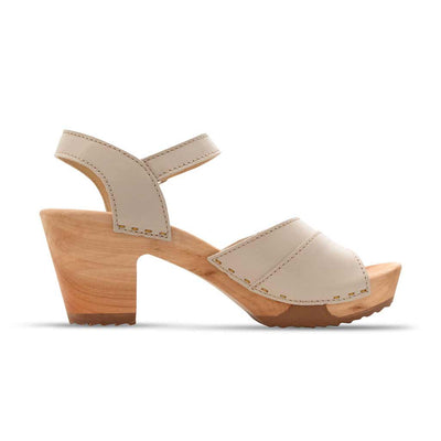 yara, sandaletten clogs damen mit biegsamer nachhaltiger holzsohle, der bestseller, farbe: creme, holzclogs woody, woody schuhe, woody shoes, handgemachte holzschuhe aus österreich, kärnten, blumenfeld